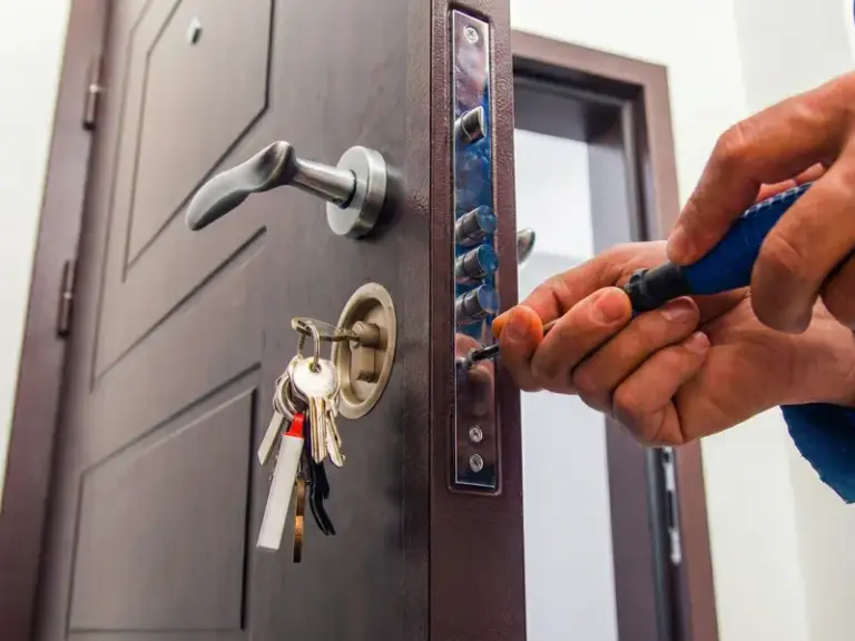 Porta blindada em Criciúma – instalação e manutenção